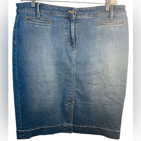 Talbots Ladies denim Skirt 16 Blue knee length Plus Size Capsule Minimalist Day - Picture 1 of 11